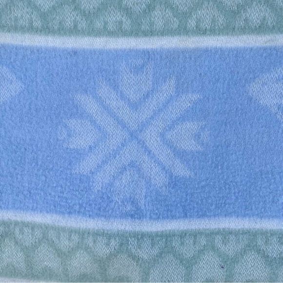 Vintage Fieldcrest Winter Theme Woven Blanket Polar Bear Snowflake Fringe Pastel - Picture 7 of 13